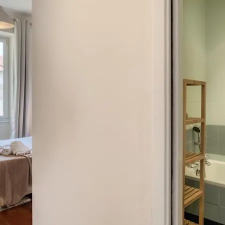 #27 Urban Ac 2 Bedrooms 10mins Walk Sea&old Town Apartment