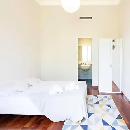 #27 Urban Ac 2 Bedrooms 10mins Walk Sea&old Town Apartment *