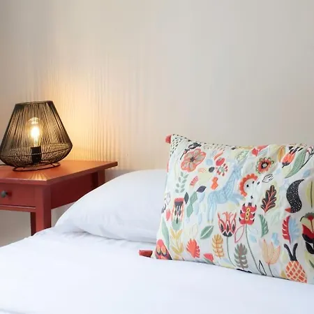 #27 Urban Ac 2 Bedrooms 10mins Walk Sea&old Town Apartment Nice