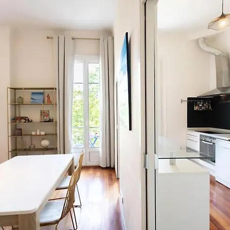 #27 Urban Ac 2 Bedrooms 10mins Walk Sea&old Town *