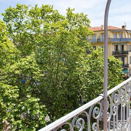 #27 Urban Ac 2 Bedrooms 10mins Walk Sea&old Town Apartment